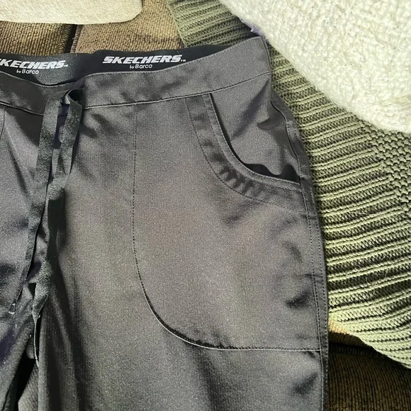 Skechers Women’s Black Scrub Pants - Picture 3 of 7